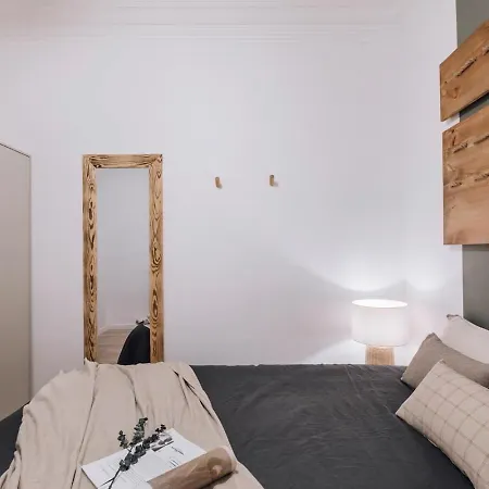 Апартаменты Senes - 2 Bedrooms In Eixample Esquerra Барселона