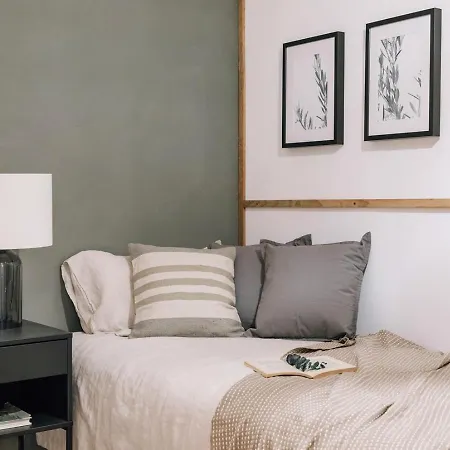 Senes - 2 Bedrooms In Eixample Esquerra *