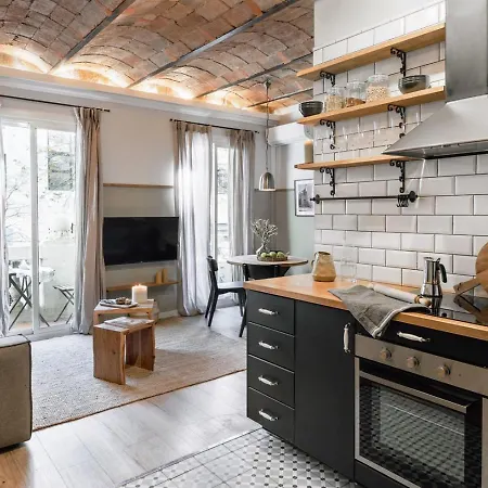 Апартаменты Senes - 2 Bedrooms In Eixample Esquerra